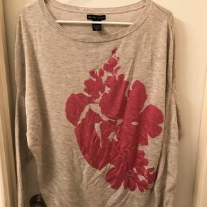 Beige sweater with pink flower